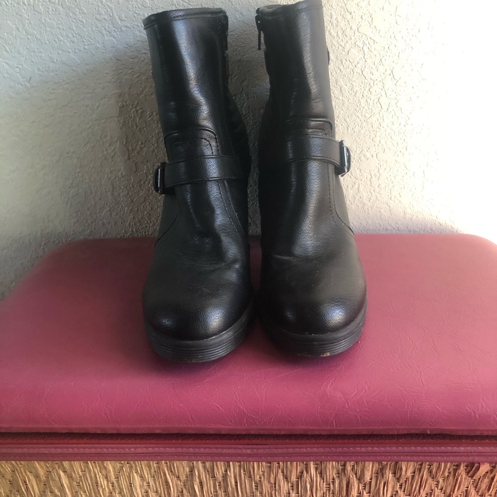 GUESS Moto style heeled boots EUC!!! - Picture 3 of 4